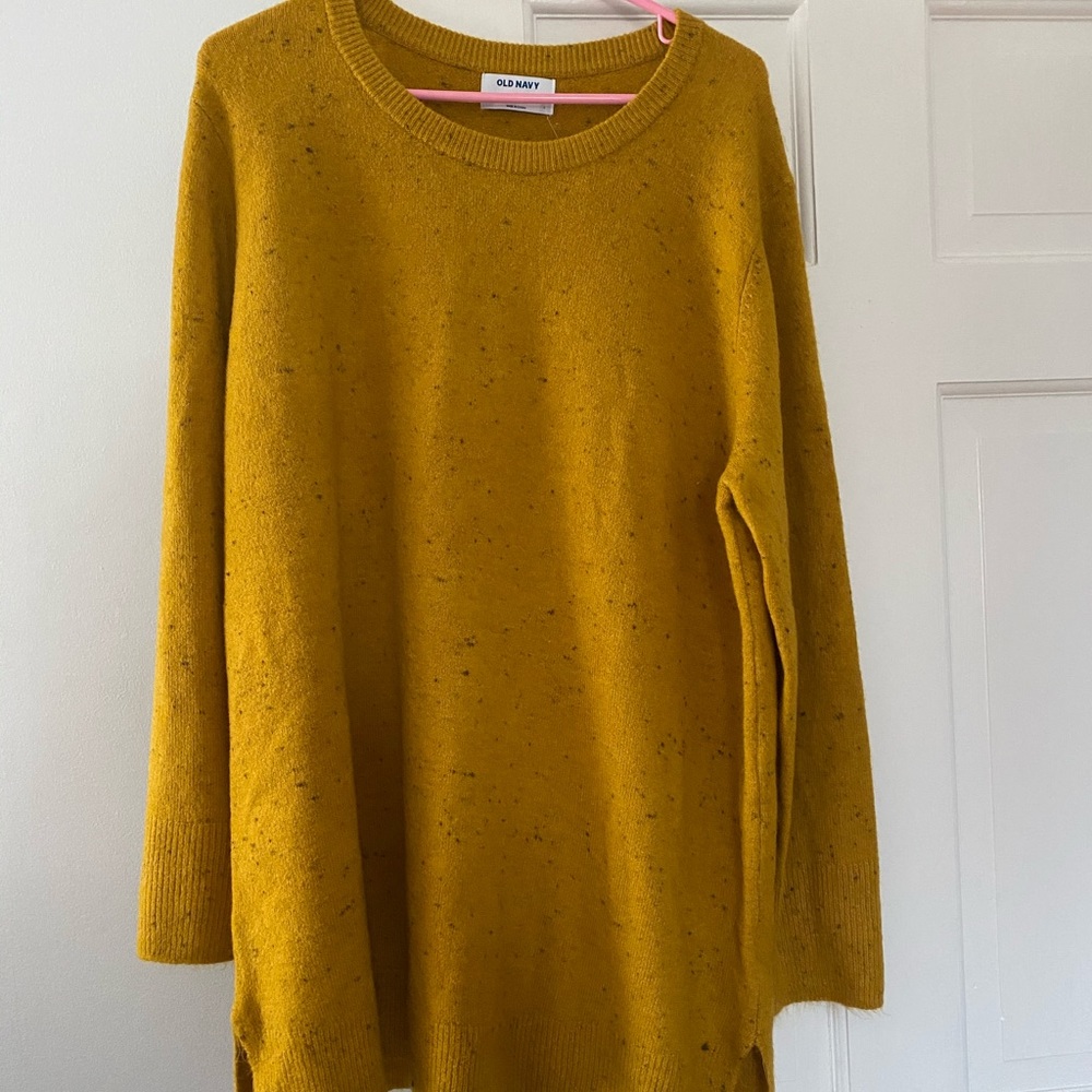 **NWT** Yellow Old Navy Plus Size sweater